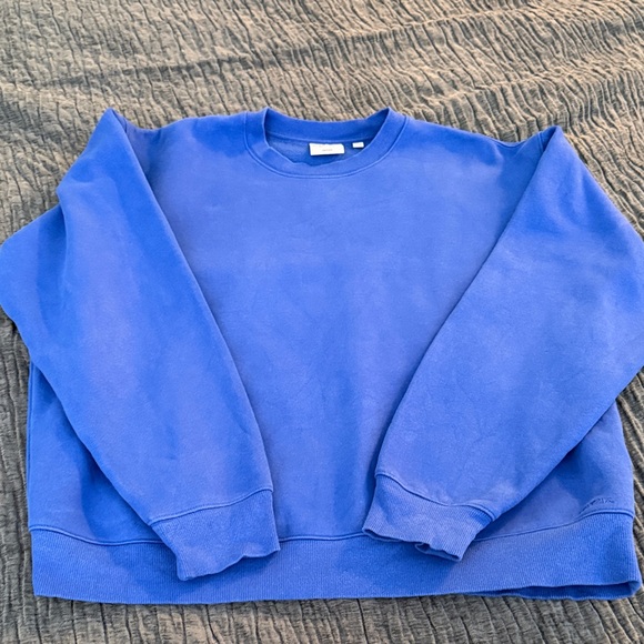Aritzia Tops - Aritzia Perfect fit Blue Sweatshirt